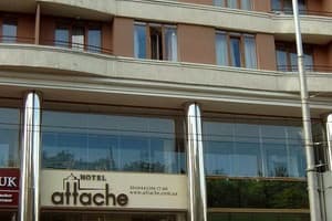 Отель Attache
