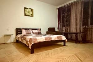 Flatkiev станция метро Контрактовая Площадь 2