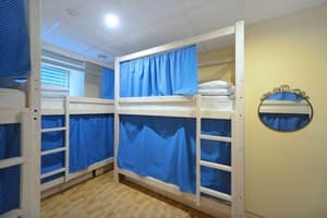 Хостел Good Dreams. Место в общем 6-местном номере  1
