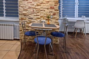 Home-Hotel на левом берегу ул. Митрополита Андрея Шептицкого, 1-а 2