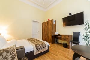 Kiev Centre ул. Малая Житомирская, 3/4 9