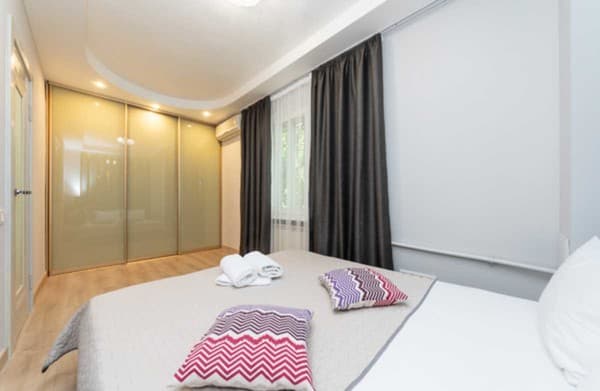 двухкомнатная на бульваре Леси Украинки 20 3